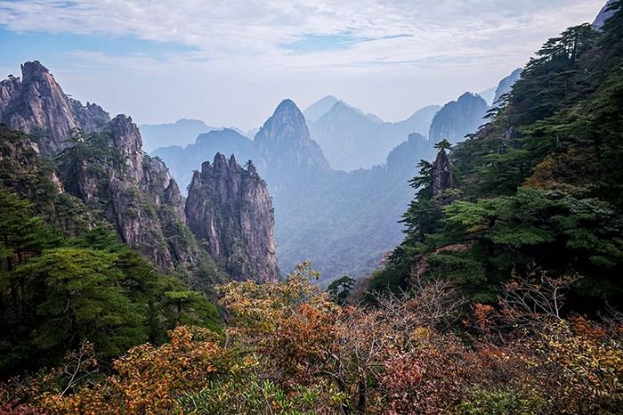 黃山秋景正當(dāng)時